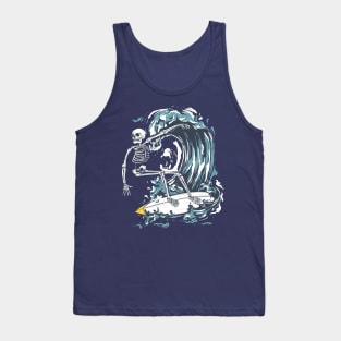 Skeleton skull surfing on the wave Tank Top